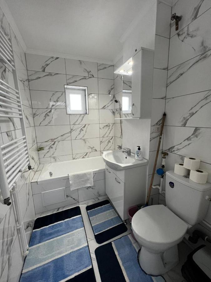 Cozy Urban Accommodation In Beautiful Suceava Luaran gambar